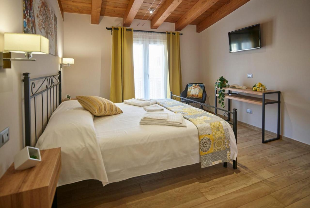 Il Beccaria Relais B&B Fondi Eksteriør bilde
